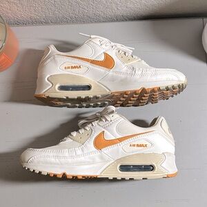 Womans Nike Air Max 90 SE
